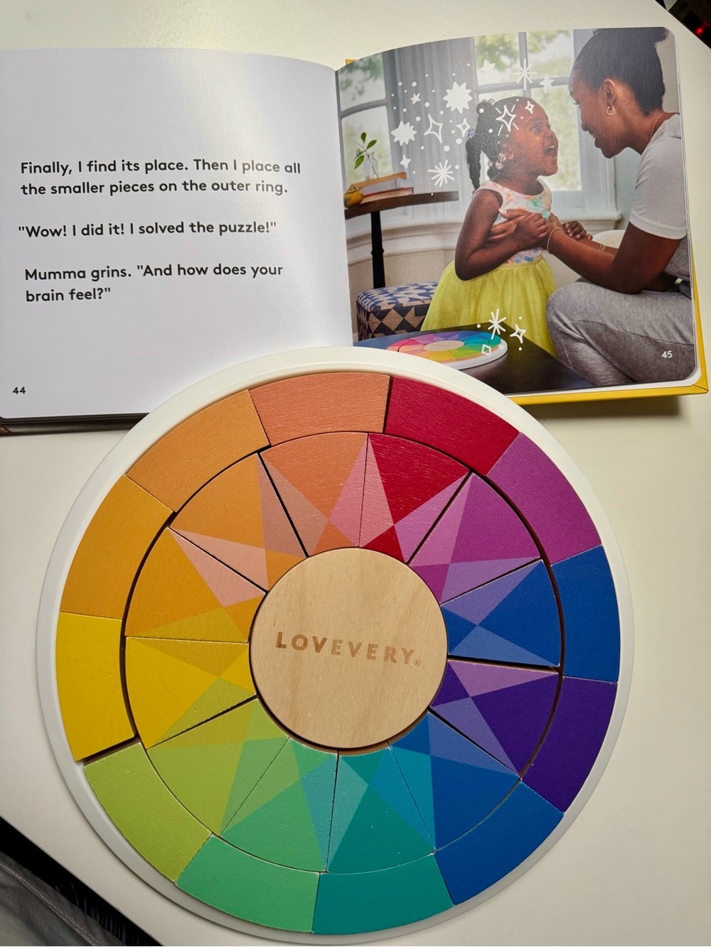 "Charlie Learns Something New" Book - Color Theory Puzzle - Lovevery - Picture 4 of 4